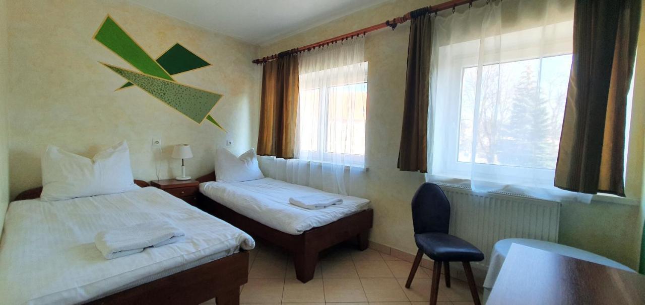 Hotel Zamek Miedzylesie Zimmer foto